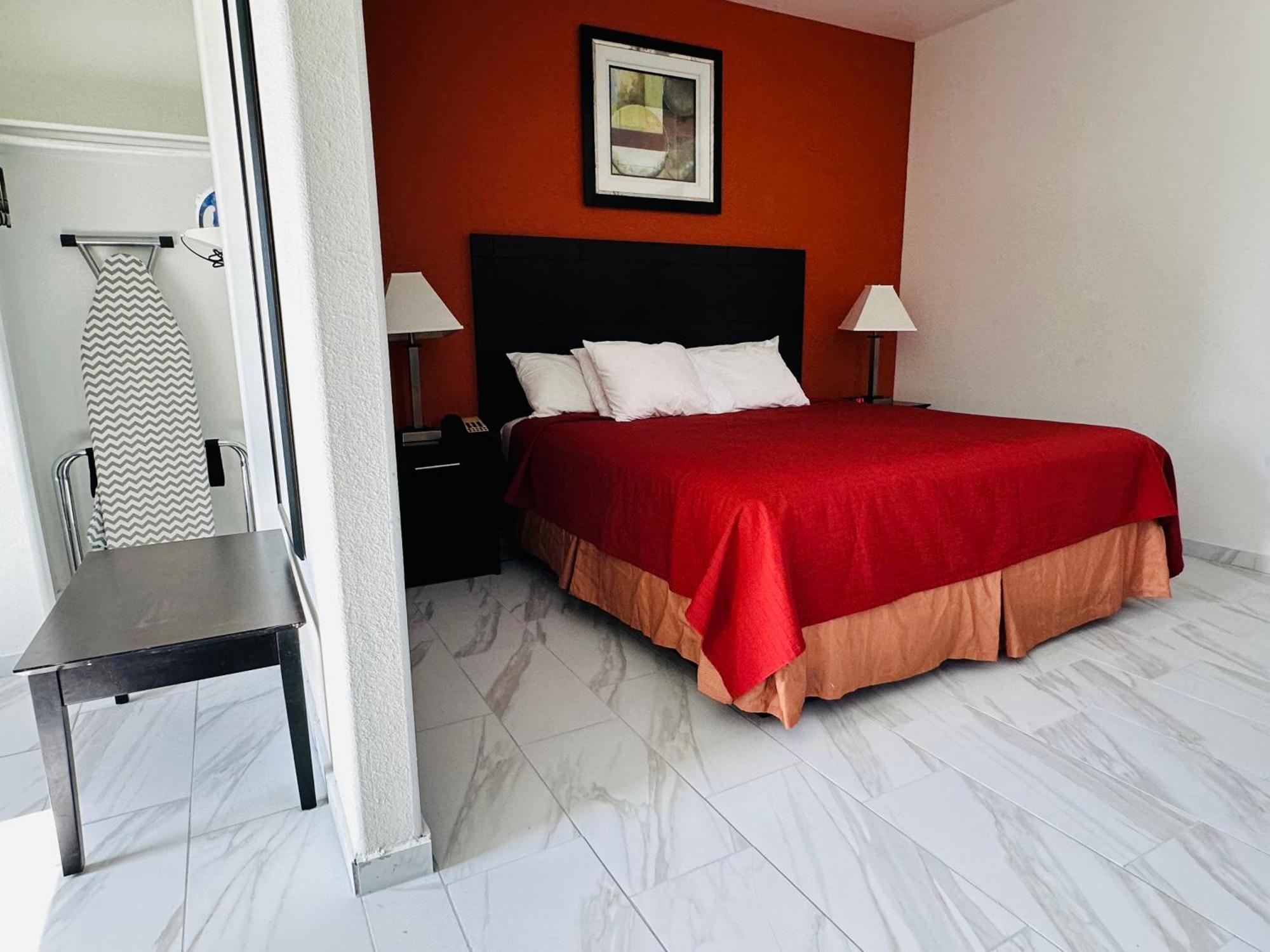 Lux Inn And Suites Three Rivers Zewnętrze zdjęcie