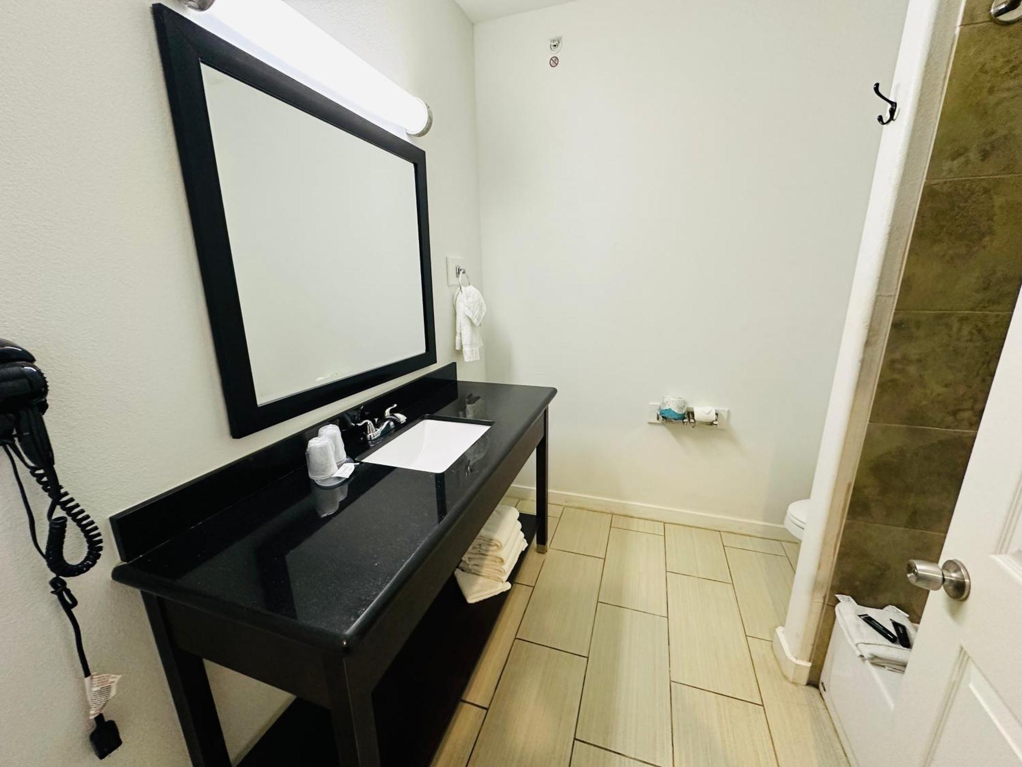 Lux Inn And Suites Three Rivers Zewnętrze zdjęcie