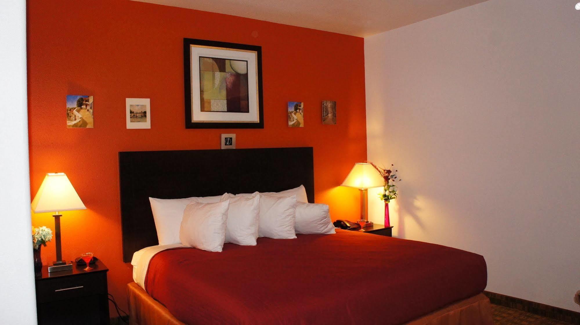 Lux Inn And Suites Three Rivers Zewnętrze zdjęcie